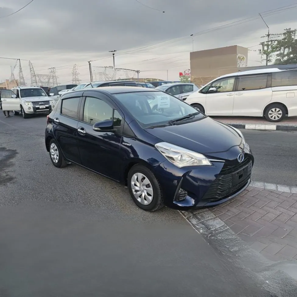 Features:
Push start
Power Mirror
Powet Windows
HID Lamps
Alloy Rims ( extra 200$)