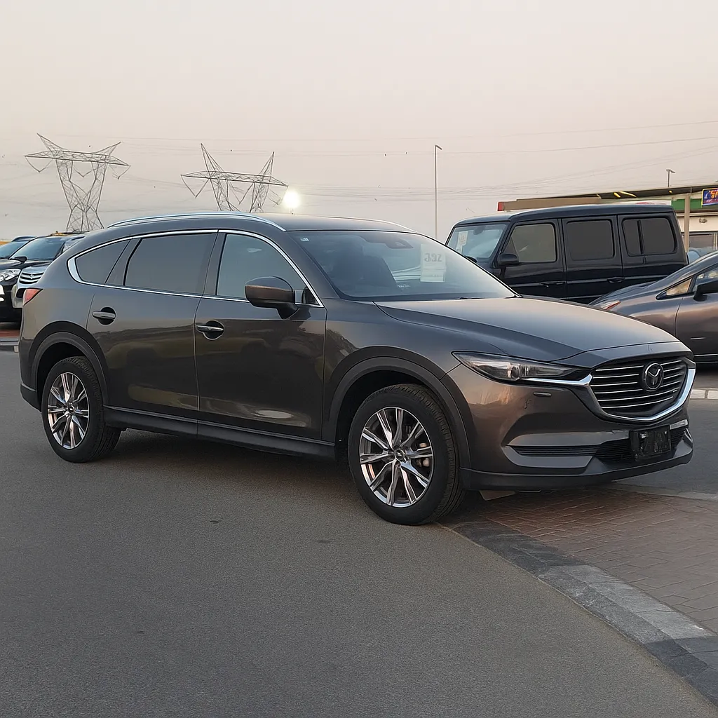 Features:
Push Start
Alloy Rims
Lane Assistance
Auto Back Door